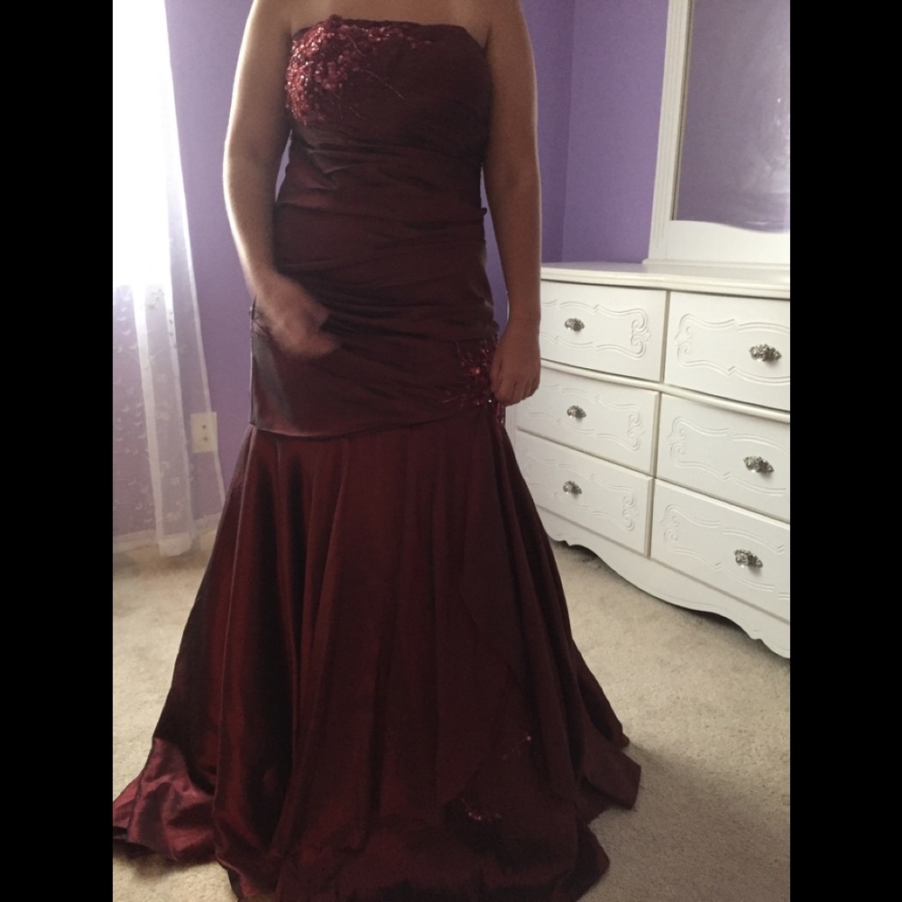 Lara Design dress
